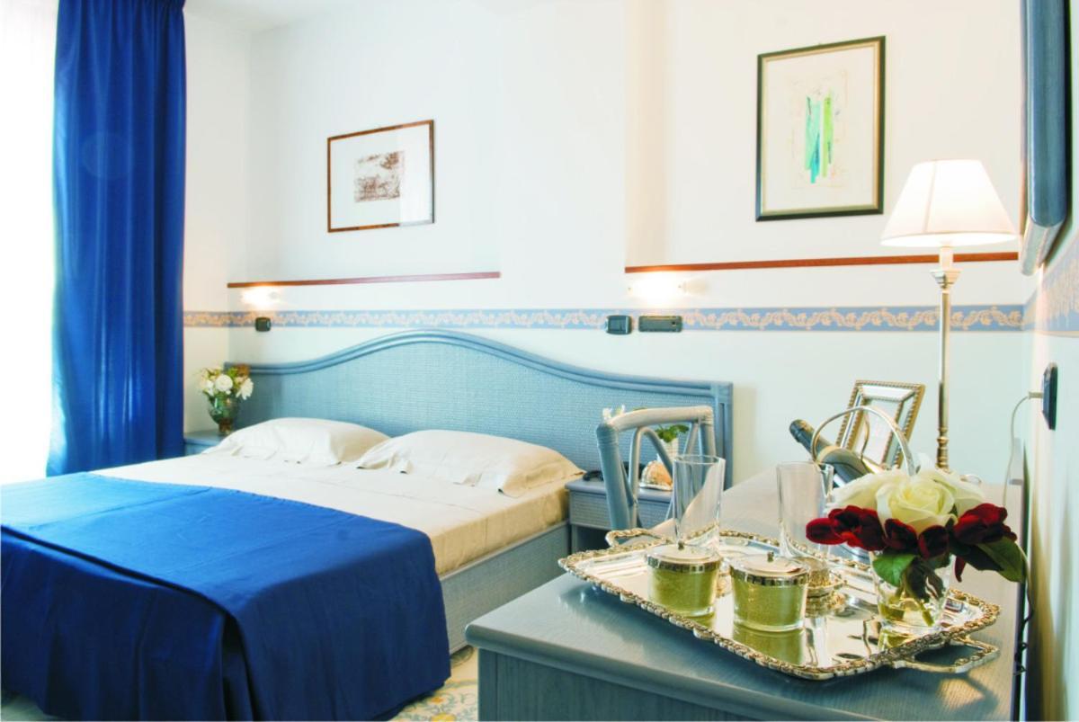 Hotel Stella Maris Casal Velino Ngoại thất bức ảnh